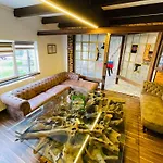 Buri's Seenlandhaus ホイエルスヴェルダ