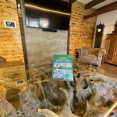 Buri's Seenlandhaus בית נופש *