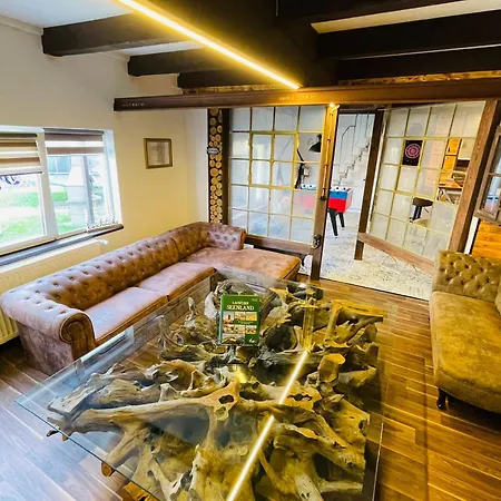 Buri's Seenlandhaus הוירסוורדה