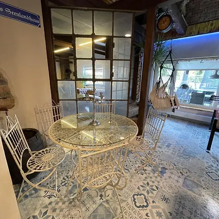 Buri's Seenlandhaus בית נופש