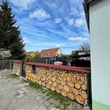 Buri's Seenlandhaus בית נופש *