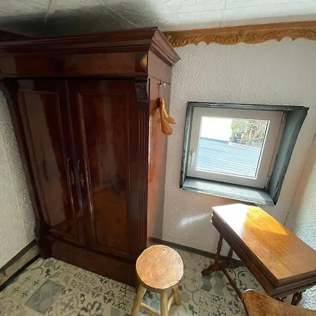 Buri's Seenlandhaus בית נופש *